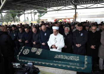 Erol Köse son yolculuğuna uğurlandı