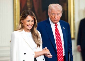 Melania Trump: “Beni Donald Trump ile Jeffrey Epstein tanıştırmadı”