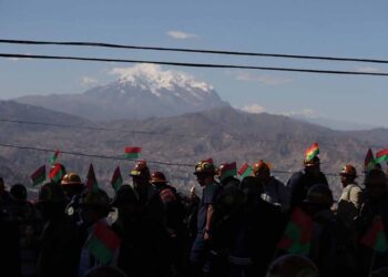 Bolivya’da yakıt krizi sokakları karıştırdı