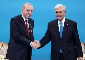 Kazakistan Cumhurbaşkanı’ndan Erdoğan’a övgü