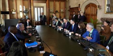 Bakan Kurum ve Bayraktar, BM genel sekreteri Guterres ile görüştü