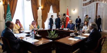 Türkiye, Mısır, Pakistan ve Suudi Arabistan Kahire’de bir araya geldi