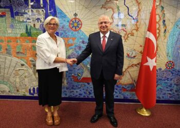 Bakan Güler ile Fransız mevkidarı Vautrin NATO’da bir araya geldi