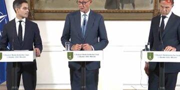 Rutte: “Ukrayna’ya desteğimizi sürdürmeliyiz”
